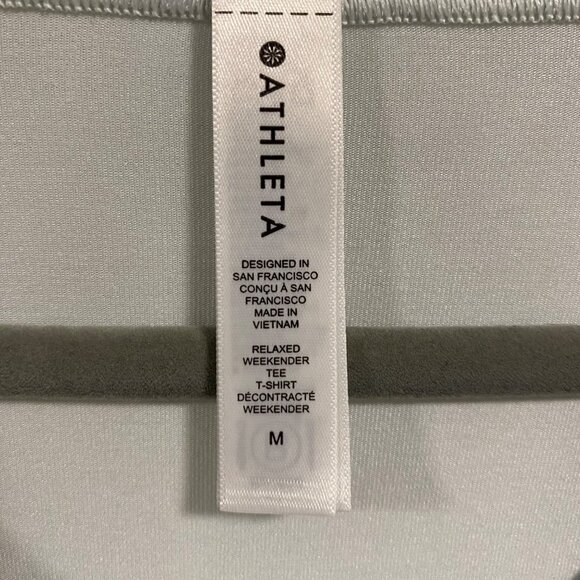 Athleta Relaxed Weekender Tee T-Shirt Light Mint Green Size M - Picture 4 of 10